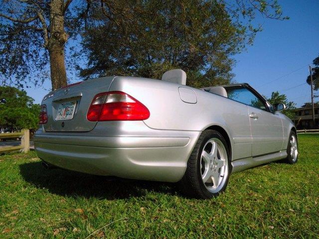 Mercedes-Benz CLK-Class 2002 photo 13