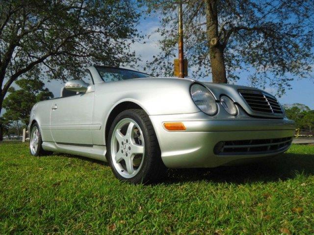 Mercedes-Benz CLK-Class 2002 photo 23