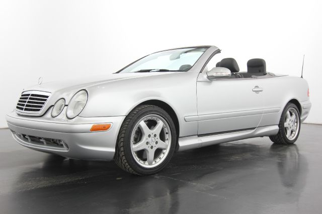 Mercedes-Benz CLK-Class 2002 photo 4