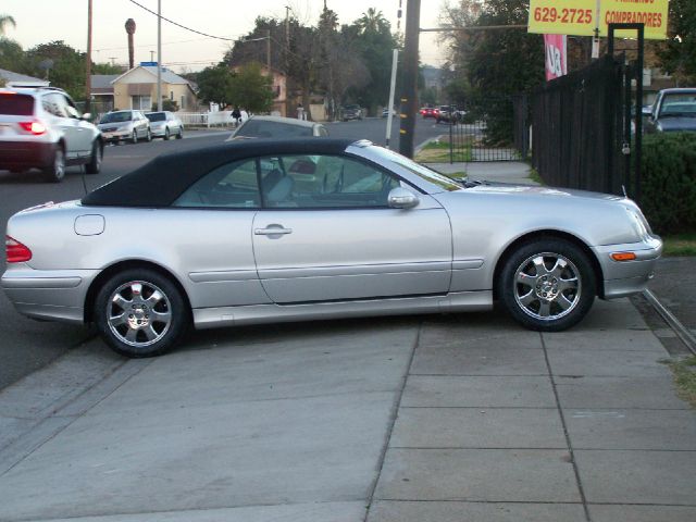 Mercedes-Benz CLK-Class 2002 photo 1