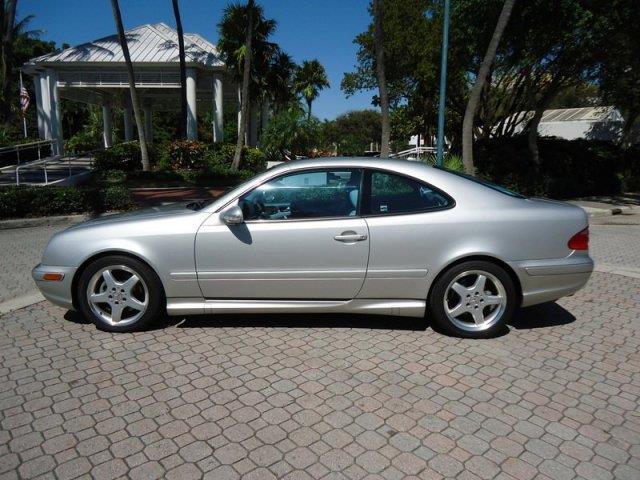 Mercedes-Benz CLK-Class XLE V6 Coupe