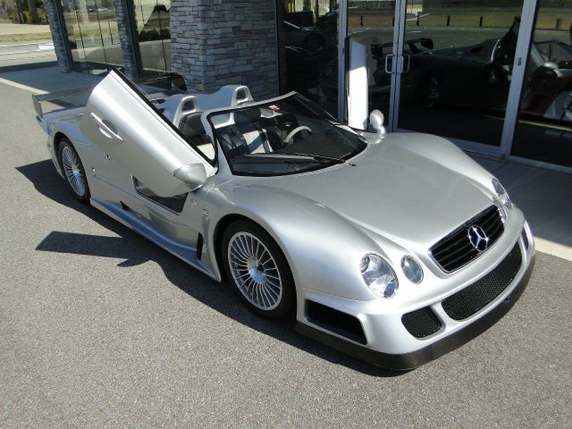 Mercedes-Benz CLK-Class 2002 photo 1