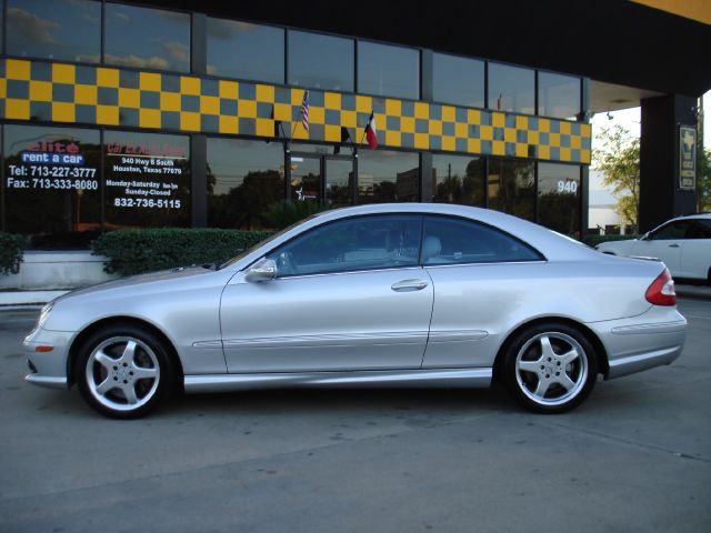 Mercedes-Benz CLK-Class 2003 photo 2