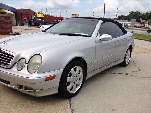 Mercedes-Benz CLK-Class 2003 photo 3