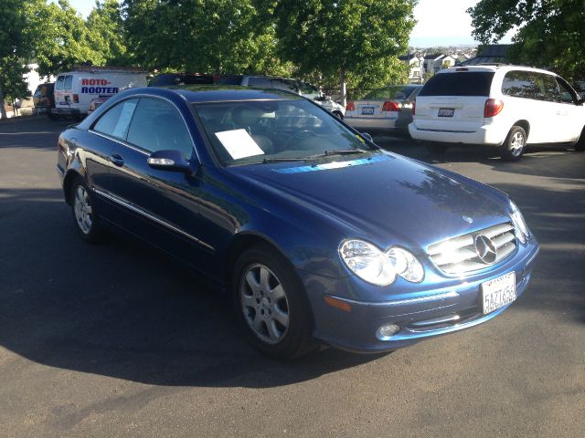 Mercedes-Benz CLK-Class 2003 photo 14