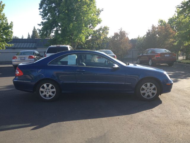 Mercedes-Benz CLK-Class 2003 photo 6