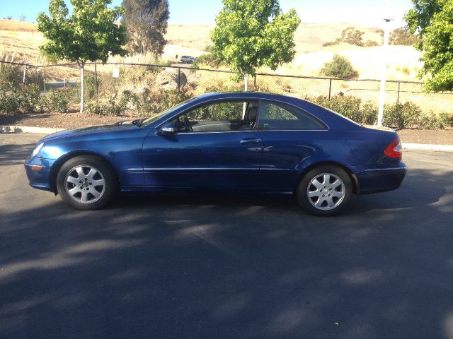 Mercedes-Benz CLK-Class 2003 photo 7