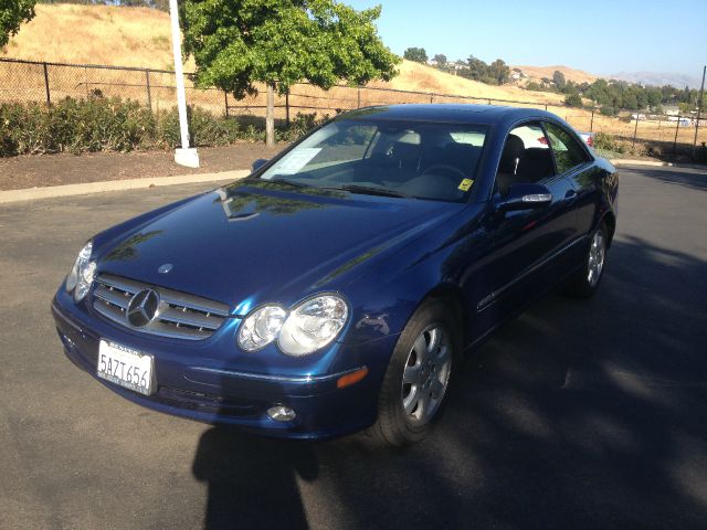 Mercedes-Benz CLK-Class 2003 photo 8