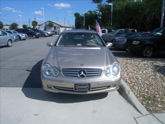 Mercedes-Benz CLK-Class 2003 photo 3