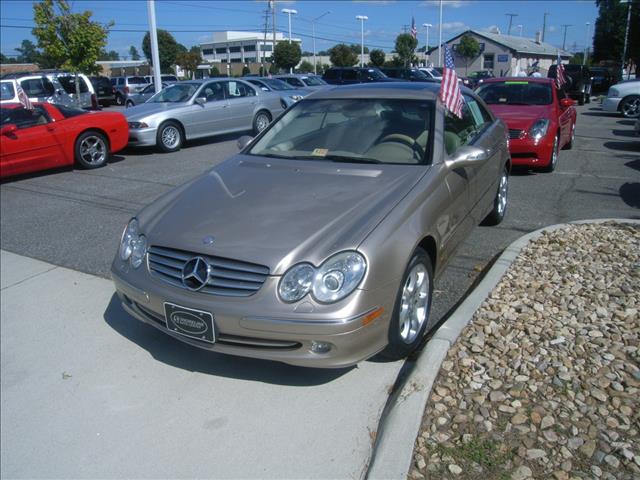 Mercedes-Benz CLK-Class 2003 photo 4