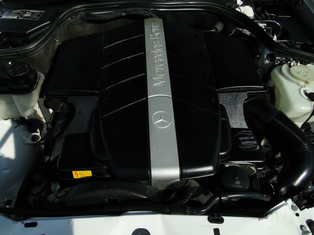 Mercedes-Benz CLK-Class 2003 photo 22