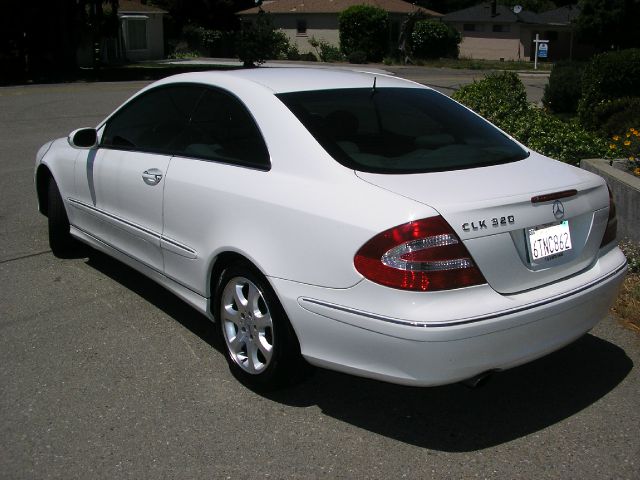 Mercedes-Benz CLK-Class 2003 photo 6