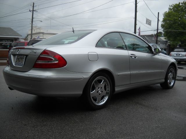 Mercedes-Benz CLK-Class 2003 photo 6