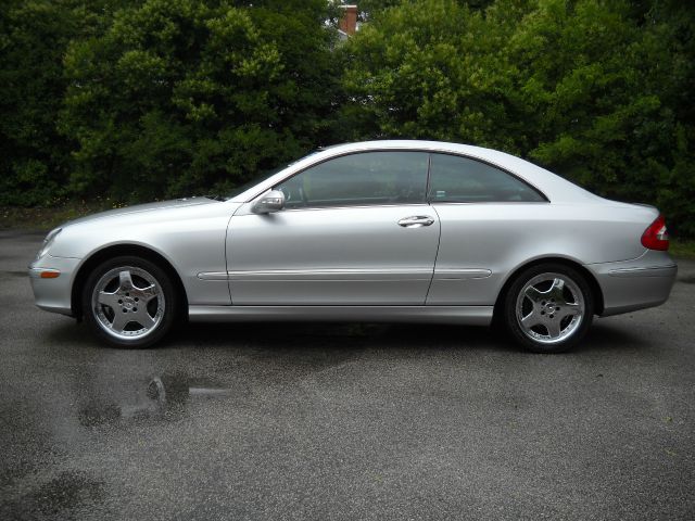 Mercedes-Benz CLK-Class 2003 photo 7