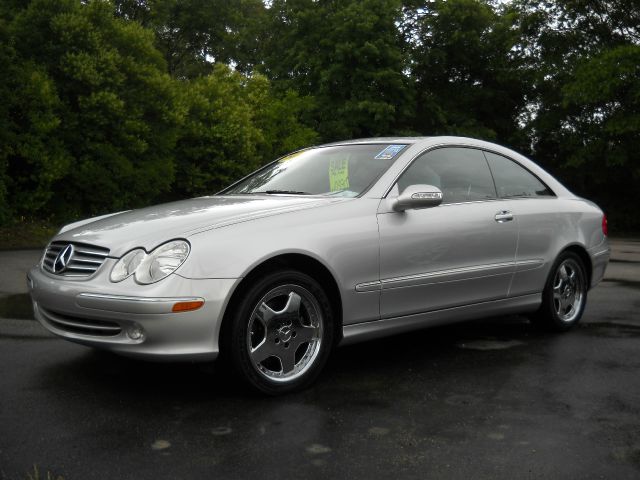 Mercedes-Benz CLK-Class 2003 photo 8