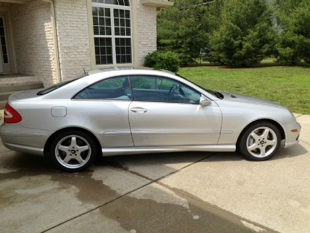 Mercedes-Benz CLK-Class 2004 photo 7