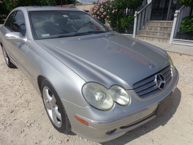 Mercedes-Benz CLK-Class 2004 photo 4