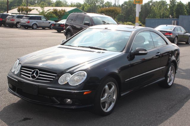 Mercedes-Benz CLK-Class 2004 photo 4