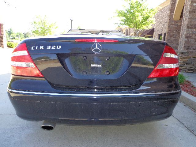 Mercedes-Benz CLK-Class 2004 photo 10