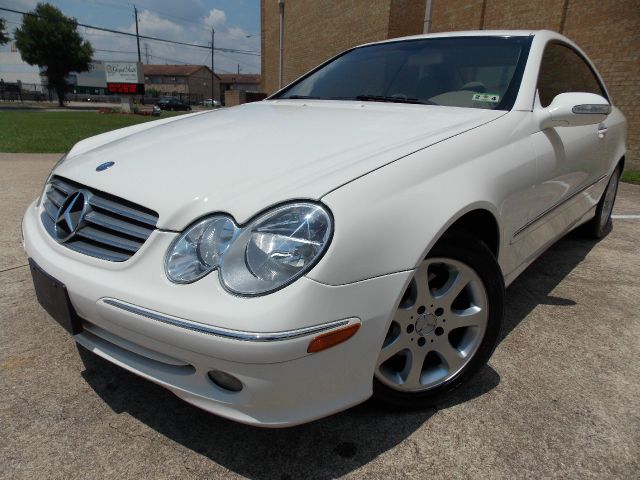 Mercedes-Benz CLK-Class 2004 photo 6