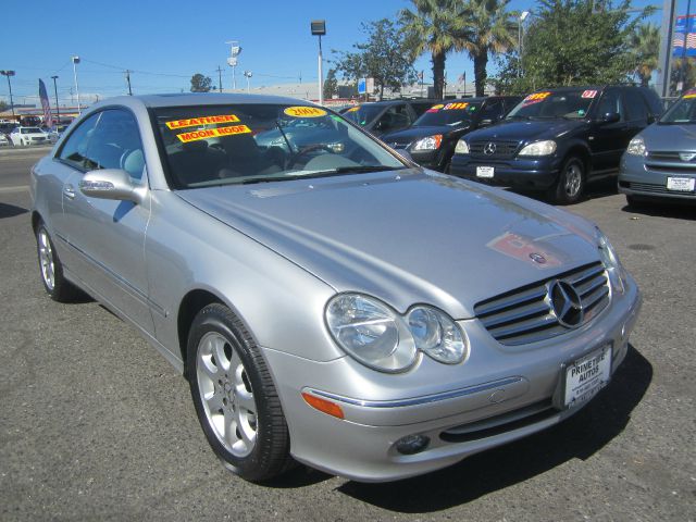 Mercedes-Benz CLK-Class 2004 photo 1