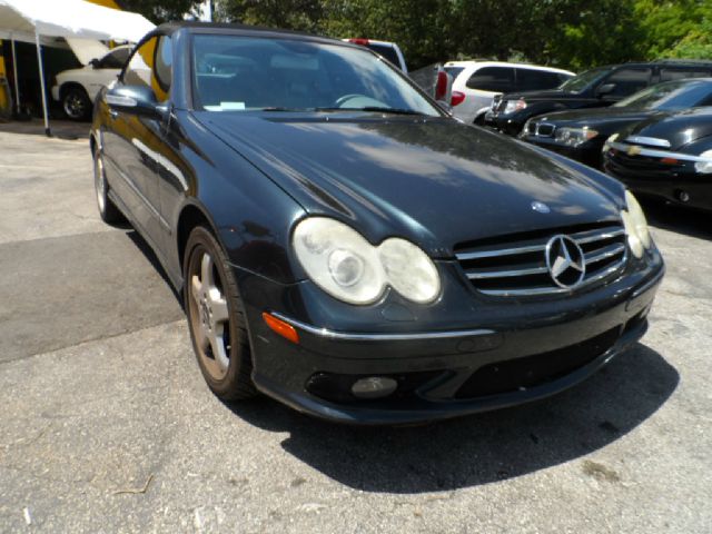 Mercedes-Benz CLK-Class 2004 photo 1