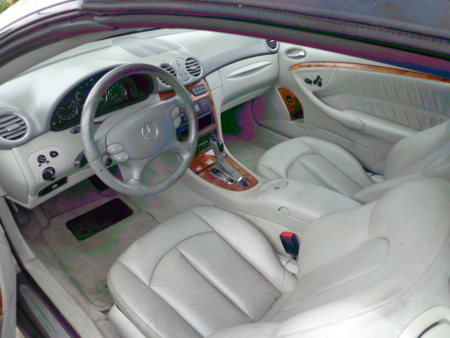 Mercedes-Benz CLK-Class 2004 photo 3