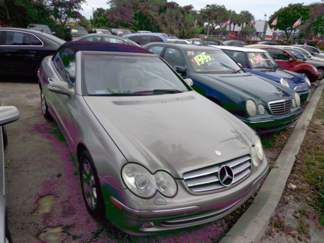 Mercedes-Benz CLK-Class 2004 photo 4