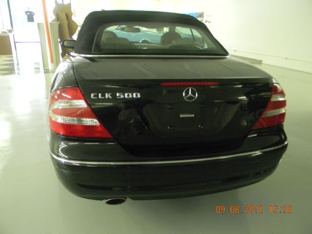 Mercedes-Benz CLK-Class 2004 photo 3