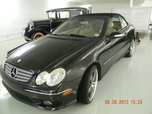 Mercedes-Benz CLK-Class 2004 photo 4