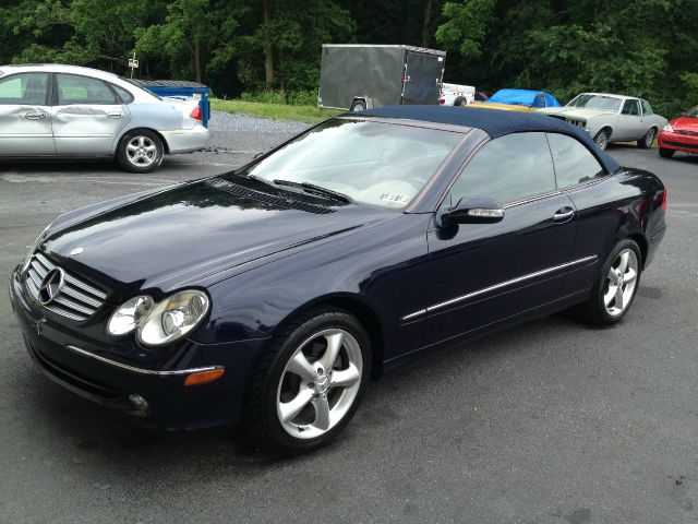 Mercedes-Benz CLK-Class 7-passenger Convertible