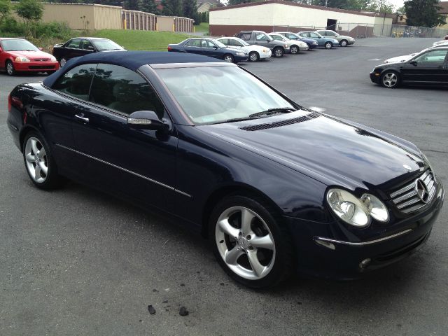 Mercedes-Benz CLK-Class 2004 photo 1