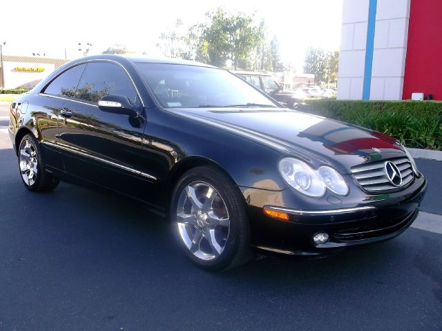 Mercedes-Benz CLK-Class LT 1500 DVD W/monitorflex Fuel 4X4 Coupe