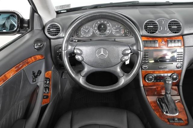 Mercedes-Benz CLK-Class 2005 photo 25