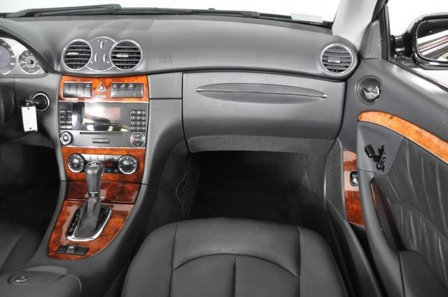 Mercedes-Benz CLK-Class 2005 photo 26