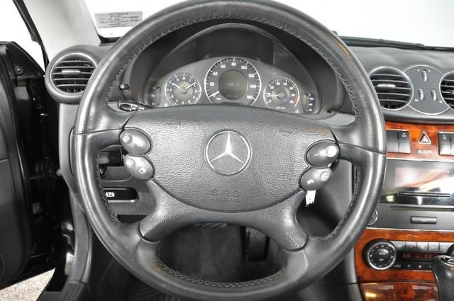 Mercedes-Benz CLK-Class 2005 photo 37