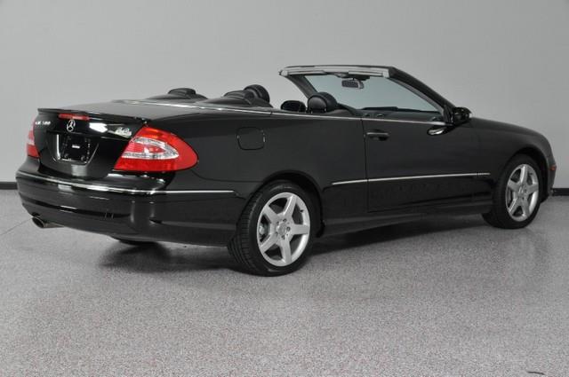 Mercedes-Benz CLK-Class 2005 photo 8