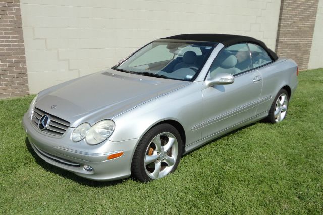 Mercedes-Benz CLK-Class 2005 photo 1