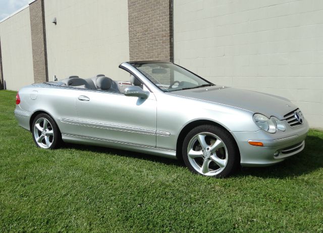 Mercedes-Benz CLK-Class 2005 photo 4