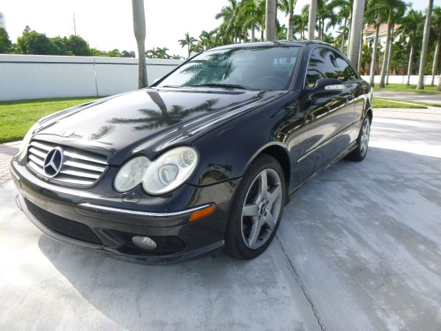 Mercedes-Benz CLK-Class 2005 photo 3