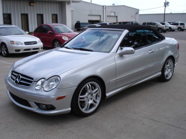 Mercedes-Benz CLK-Class 2005 photo 4