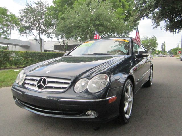 Mercedes-Benz CLK-Class 2005 photo 16