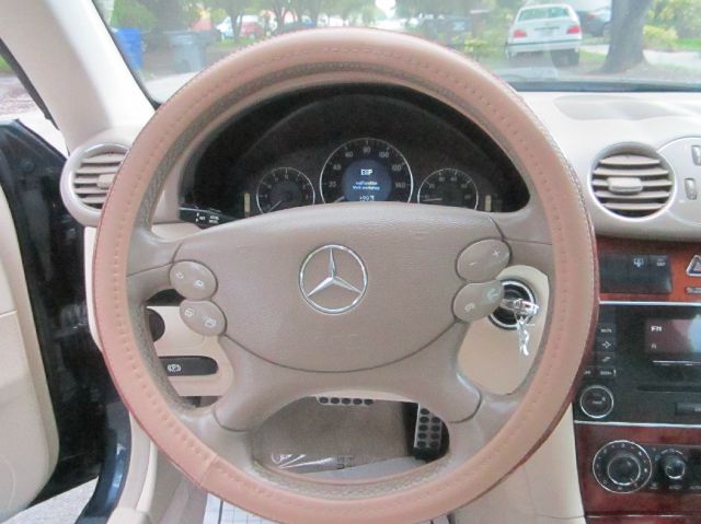 Mercedes-Benz CLK-Class 2005 photo 7