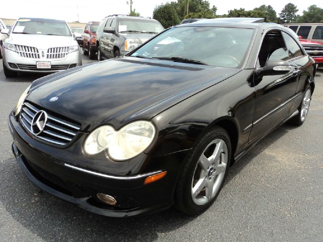 Mercedes-Benz CLK-Class 2005 photo 3