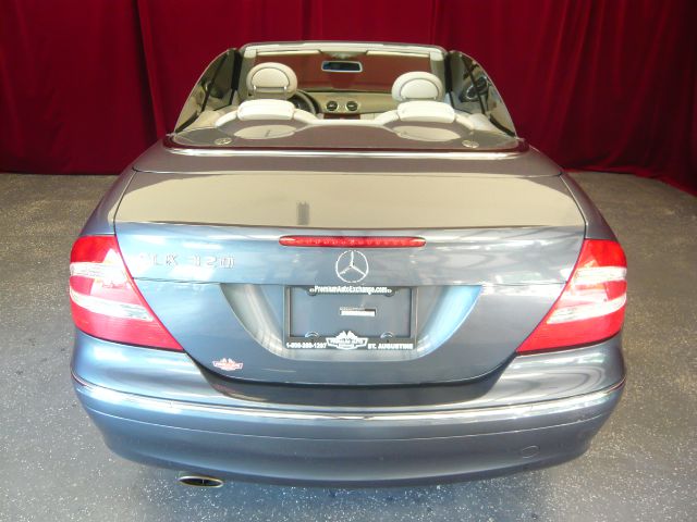 Mercedes-Benz CLK-Class 2005 photo 11