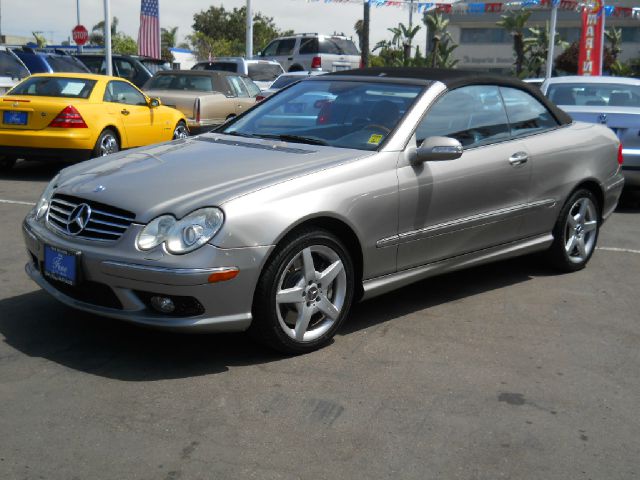 Mercedes-Benz CLK-Class 3.0L Luxury W/moonroofleather Convertible