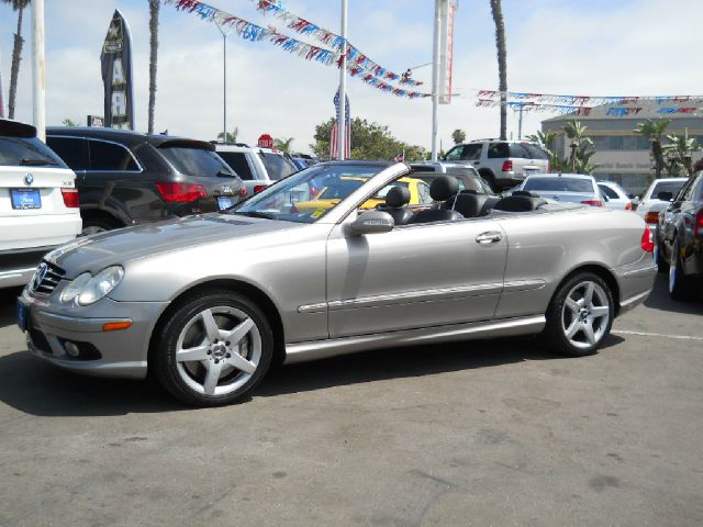 Mercedes-Benz CLK-Class 2005 photo 13