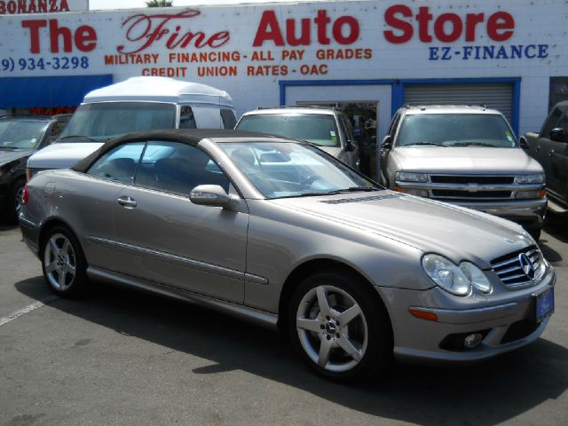 Mercedes-Benz CLK-Class 2005 photo 19