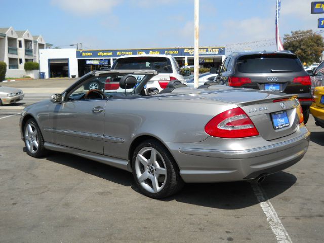 Mercedes-Benz CLK-Class 2005 photo 4