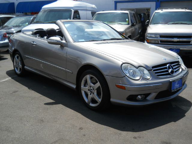 Mercedes-Benz CLK-Class 2005 photo 8